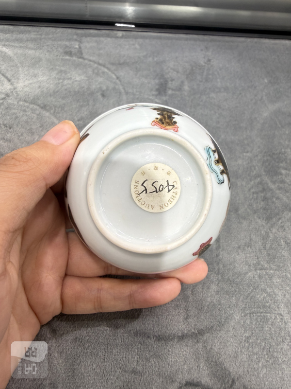 清雍正广珐琅墨彩炉瓶三事纹小杯 - 图7